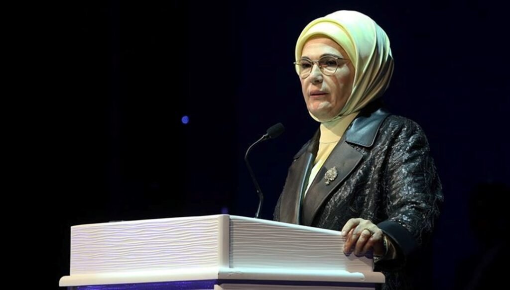 Emine Erdoğan'dan 2025'e Yönelik Barış Mesajı - Güncel Türkiye Haberleri