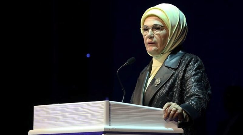 Emine Erdoğan'dan 2025'e Yönelik Barış Mesajı - Güncel Türkiye Haberleri