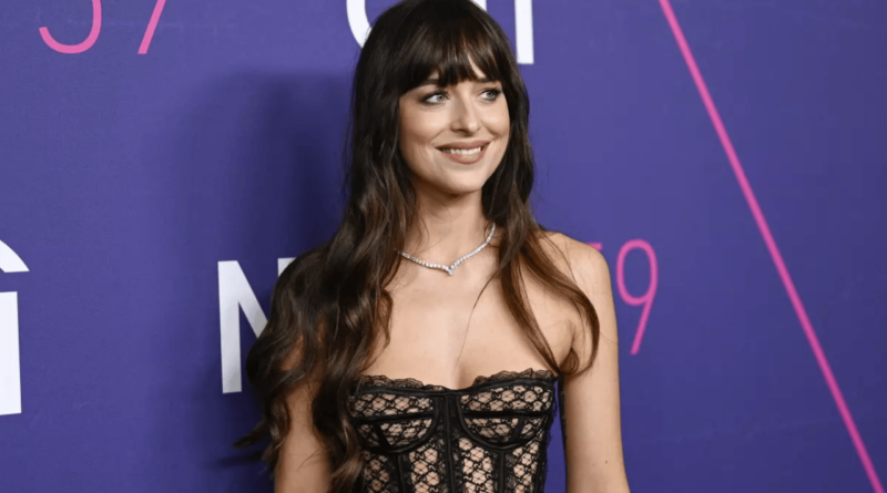 Dakota Johnson'ın "Verity" Film Setinden İlk Görüntü Heyecan Uyandırdı - Haberler