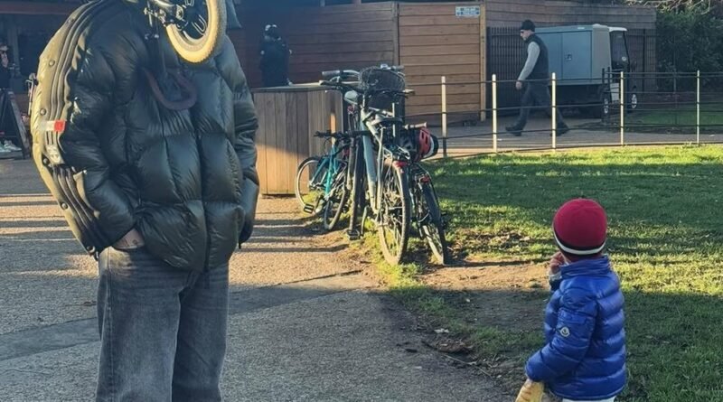 Kıvanç Tatlıtuğ ve Oğlu Kurt Efe'den Yeni Fotoğraf - Güncel Magazin Haberleri