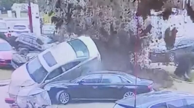 Ailesini Zor Durumda Bıraktı: Küçük Çocuk Oyunuyla 28 Milyon TL Zarar Verdi - Son Dakika Dünya Haberleri