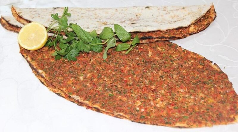 Sezon Öncesi Bodrum'da Lahmacun Fiyatları Tartışma Yarattı! Seray Sever'in 2200 TL Duyduğunda Yaptığı Yorum: "Kıymanın Yerine Altın mı Koyuyorlar?" - Finans Haberlerinin Güvencesi
