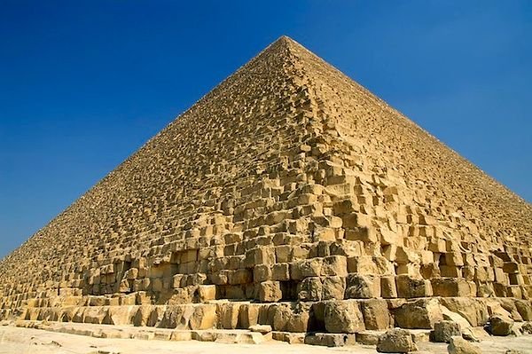 Yeni analizler, Mısır’daki Giza Piramitleri'nin altında büyük bir yeraltı şehri olabileceği iddiasını ortaya koydu.