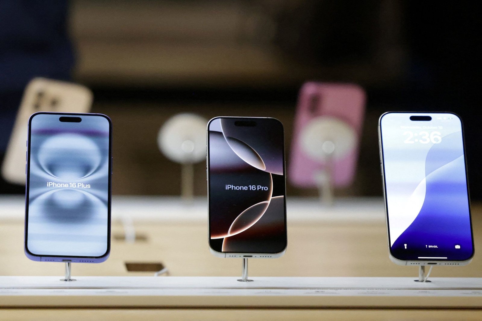 Trump vergileri yüzünden iPhone fiyatları %43 artabilir