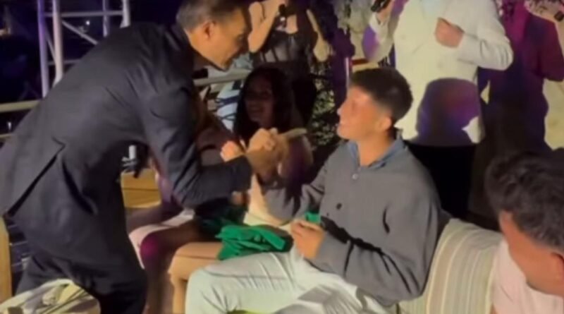 Arda Güler ve sevgilisi Duygu Nayman tatilde! Şarkıya eşlik ettikleri anlar paylaşıldı.