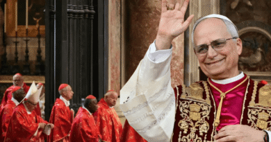"Yeni Papa Leo XIV, Papalık Seçimi Öncesi Oscar Ödüllü 'Conclave' Filmini İzledi!" - Haberler