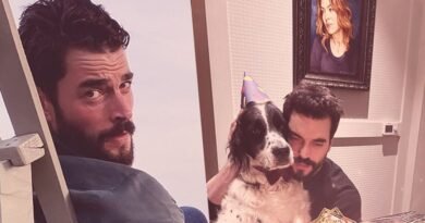 Akın Akınözü'nün Köpeği 7 Yaşında: "Hayatımı Daha Anlamlı Hale Getirdin" - Son Dakika Magazin Haberleri