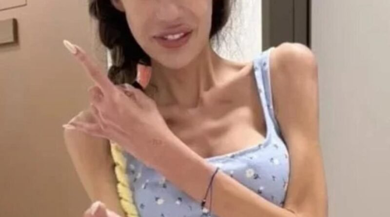 Bahar Candan, gözyaşlarıyla ablası Nihal’e veda etti! Ayakta durmakta zorlandı: 'Biz senin yanına geleceğiz...'