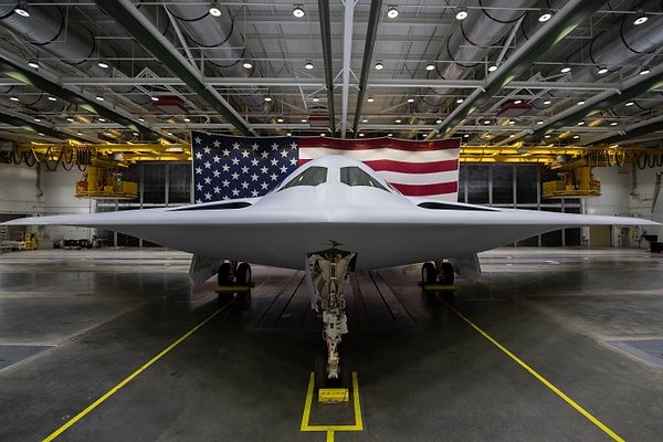 B-21 Raider, ABD’nin yeni nesil stratejik “görünmez” bombardıman uçağıdır.