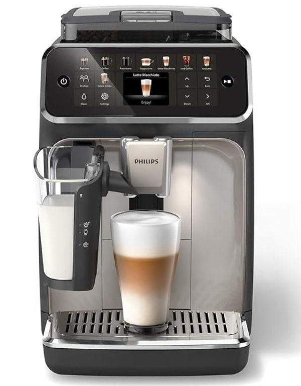 Philips 5500 Serisi LatteGo EP5547/90, hızlı ve pratik kullanımıyla LatteGo rahatlığından tam anlamıyla kahve deneyimi sunuyor. Özellikle sütlü kahve tutkunlarının beğenisini kazanacak bir cihaz.