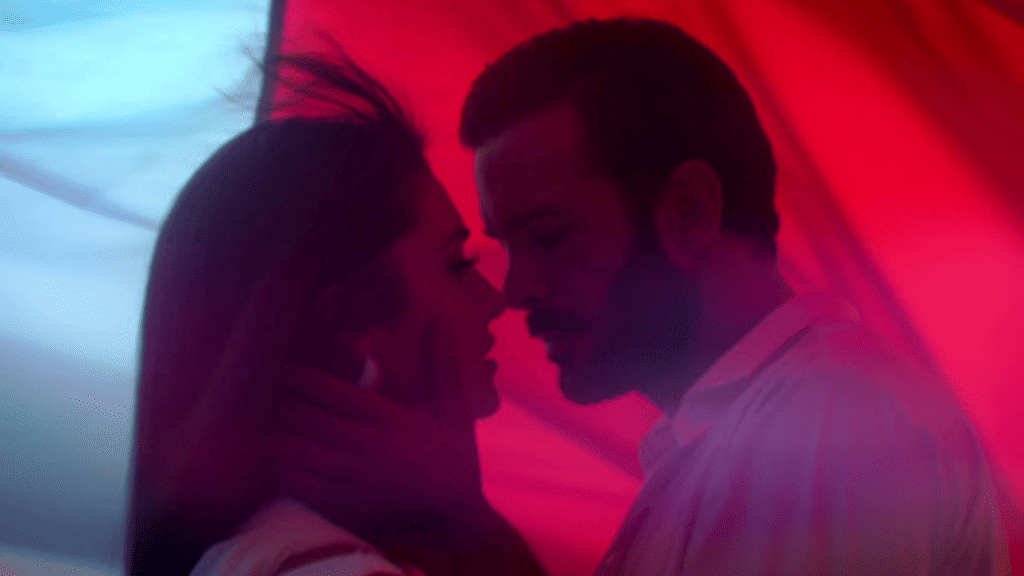 "Hande Erçel ve Barış Arduç'un Yeni Projesi 'Aşkı Hatırla' Tanıtımı Yayınlandı!" - Haberler