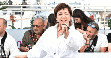 Lynne Ramsay, Ezra Miller ile Yeni Bir Vampir Filmi İçin Bir Araya Geliyor - Haberler