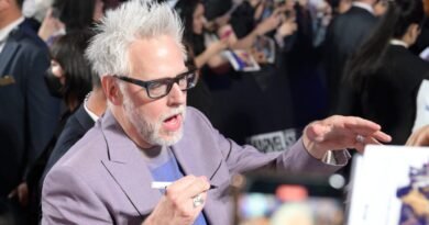 James Gunn, Superman ve Fantastic Four hayranlarına: "Savaşmayın, evladım!"
