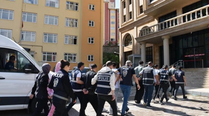 62 İlde 332 Kişi Dolandırıldı: 27,5 Milyonluk Vurgun - Son Dakika Türkiye Haberleri