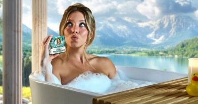 Sydney Sweeney Banyo Suyunu Sabun Olarak Satışa Sunuyor