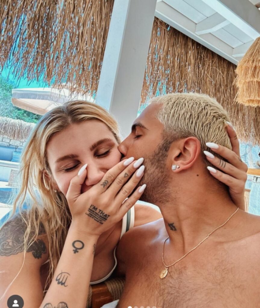 Ayrılığa Dayanamazdı! İrem Derici Sevgilisiyle Romantik Pozlar Paylaştı