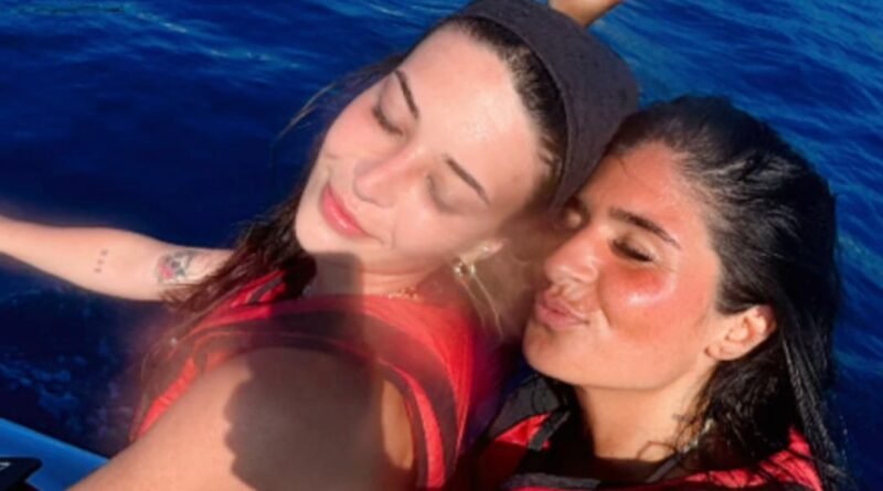 Devrim Özkan Jet Skiye Bindi! Küçük Bikinisiyle Gündem Oldu