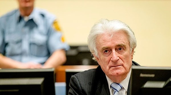 15. Ve ‘Bosna Kasabı’ Karaciç, Srebrenitsa soykırımından suçlu bulundu.