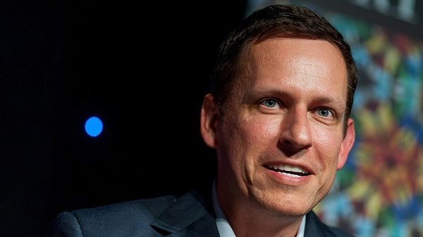 Thiel, açıklamalarını transhümanizm üzerindendenerek, insan bedeninin köklü değişikliklerden geçirileceğine vurgu yaptı.