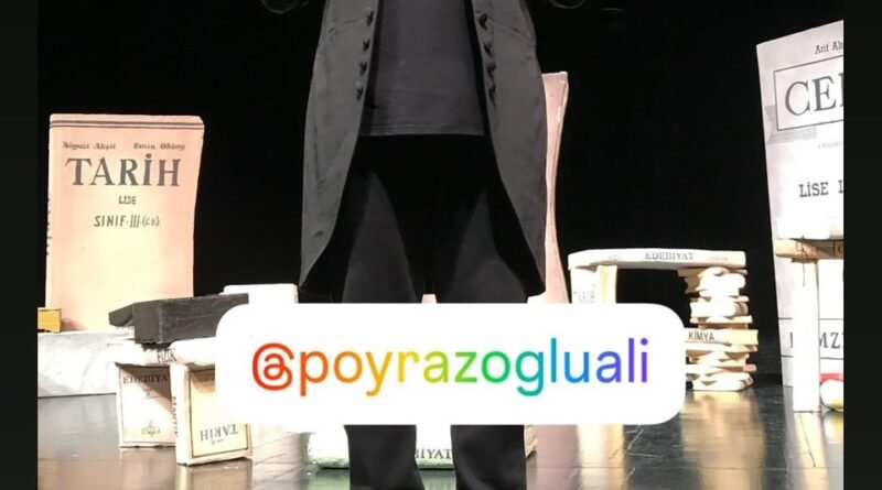 Ali Poyrazoğlu 79 Yaşında: Sahnede Daha Nice Yıllara - Son Dakika Magazin Haberleri