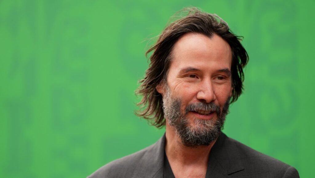 Keanu Reeves, sosyal medya dolandırıcıları nedeniyle her ay binlerce dolar kaybediyor