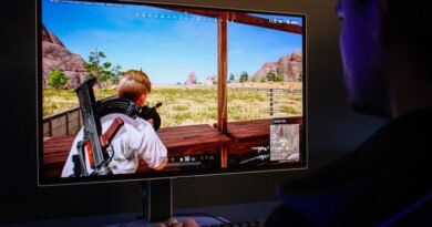 Samsung G9 veya G6 Oyun Monitörü Al, Ücretsiz JBL Oyun Kulaklığı Kap!