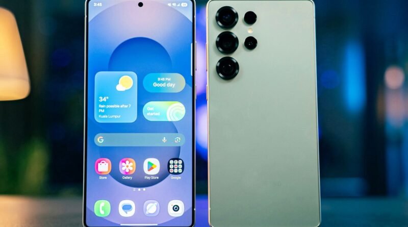 Galaxy S26 Ultra'nın Ekranı Büyüyecek, Çerçeveleri İncelecek