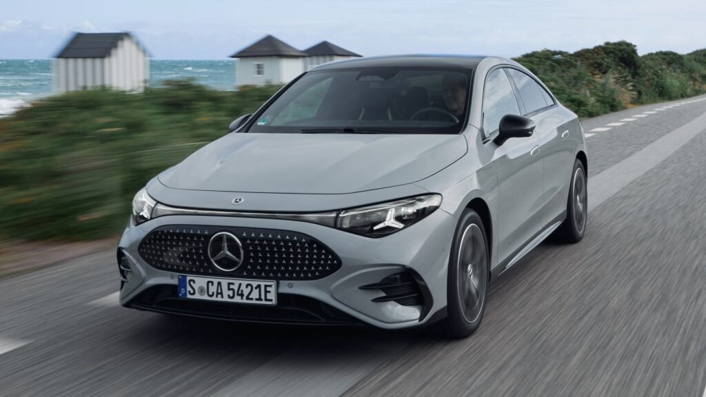 Mercedes Araçlarında Sürüş Sırasında Video Konferans Dönemi