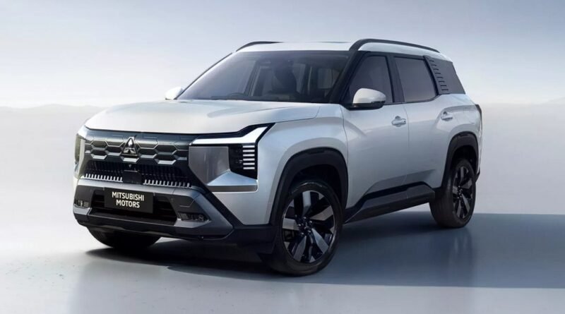 Mitsubishi, 7 Kişilik SUV Modeli Destinator'u Tanıttı