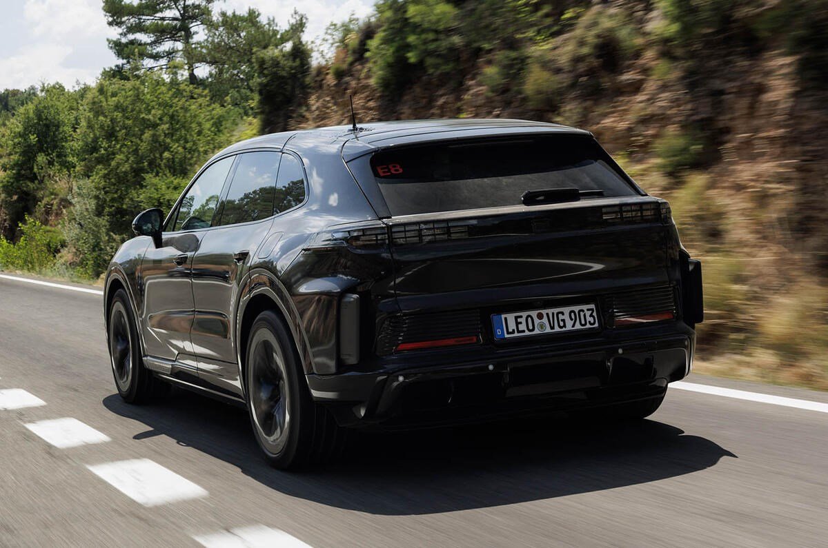 Elektrikli Porsche Cayenne, şarj süresini 15 dakikaya düşürecek