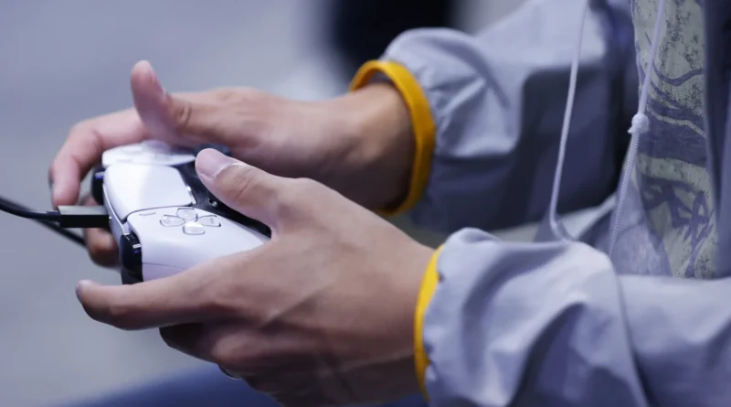 Sony'nin Nintendo Switch'e Rakip Yeni El Konsolu Geliyor! -SDN