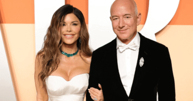 Jeff Bezos, Yeni James Bond Filmi için Eşi Lauren Sánchez'in Bond Kızı Olmasını İstiyor - Haberler