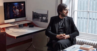 MUBI CEO'su Efe Çakarel: Platforma Yönelik Sert Tepkilere Yanıt Verdi - Haberler