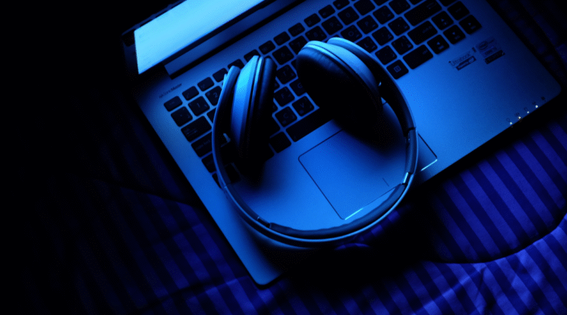 Bilgisayar Kulaklığı Neden Görmüyor? Çözüm Yolları