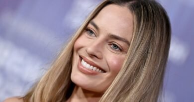 Barbie yıldızı Margot Robbie, Tim Burton’ın Attack of the 50 Foot Woman yenisi için başrolü kapabilir.