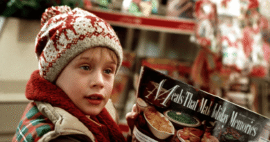 Chris Columbus'tan "Home Alone" Uyarısı: “Yeniden Çekmek Yanlış Olur” - Haberler