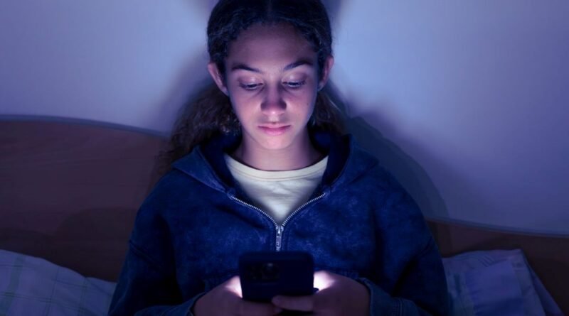 Sosyal Medyada Tehlikeli Trend: Ergenlerin "Havalı" Bulduğu Ancak Hayati Tehdit Oluşturabilecek Davranışlar