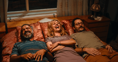 Vuslat Saraçoğlu'nun Ödüllü Filmi "Bildiğin Gibi Değil" Ekim Ayında Sinemalarda! - Haberler