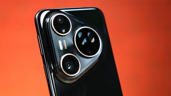 HUAWEI Pura 80 Ultra, tasarımı ve yüksek performansıyla oldukça etkileyici bir telefon.