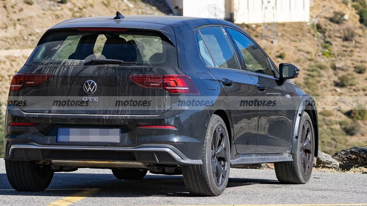 Yeni nesil Volkswagen Golf test edilirken görüntülendi
