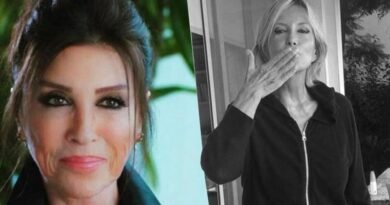 Nebahat Çehre, Filiz Akın'ı Anarak Duygusal Anlar Yaşadı - Son Dakika Magazin Haberleri