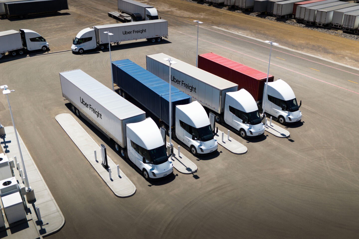 Tesla ve Uber Freight işbirliğiyle Semi tırları daha erişilebilir