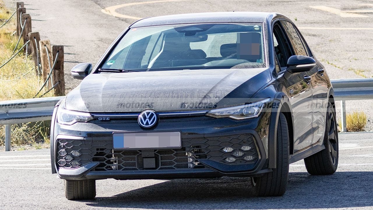 Yeni nesil Volkswagen Golf test edilirken görüntülendi