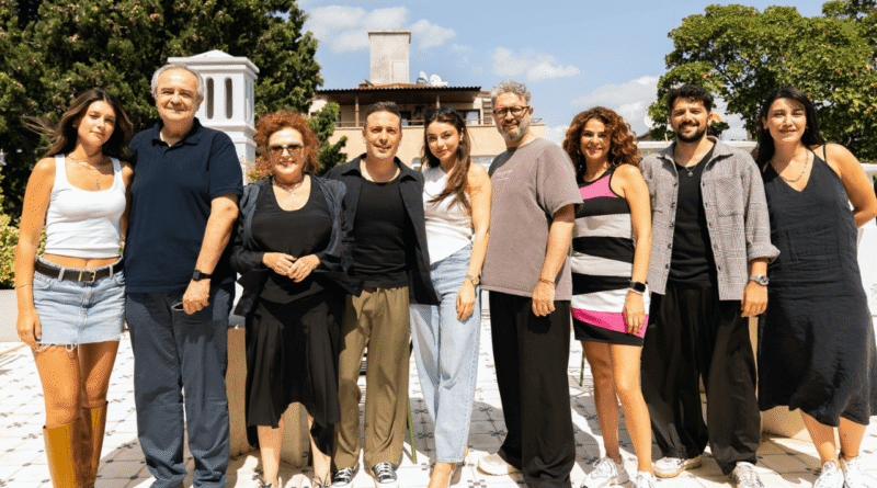 Oğuzhan Koç ve Ayça Ayşin Turan'ın "Bugün Güzel" Film Ekibi Okuma Provasında Buluştu - Haberler