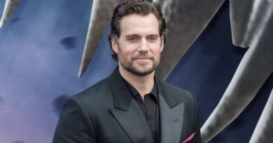 Henry Cavill, geçirdiği kazanın ardından ilk kez kameralara yansıdı!