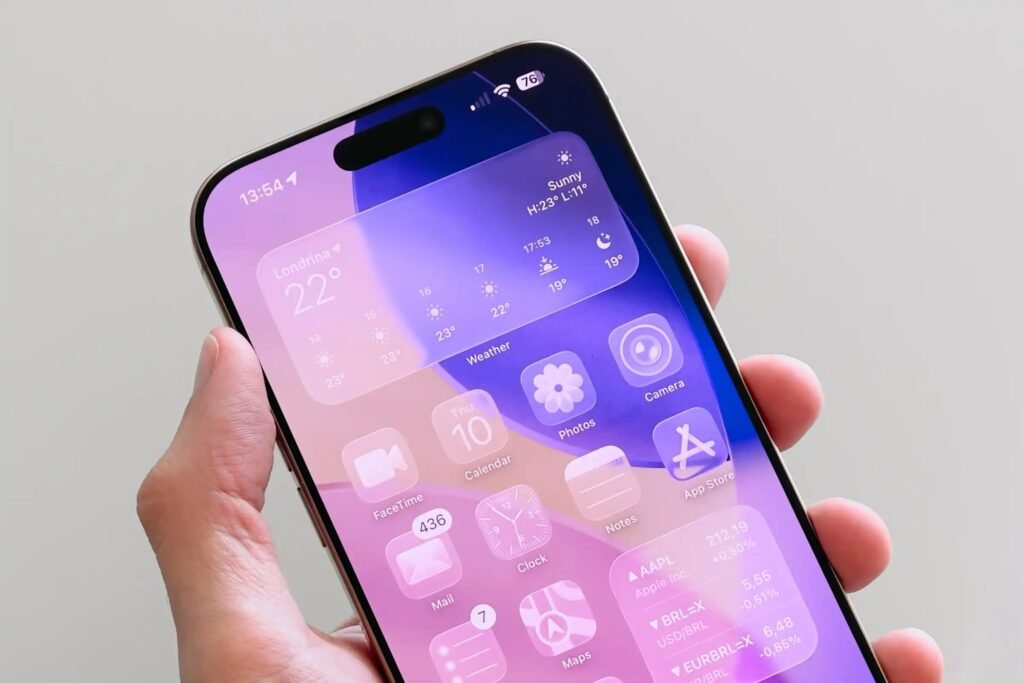 iOS 26'dan İlk Şikayetler: Uygulamalar Eğri Görünüyor!