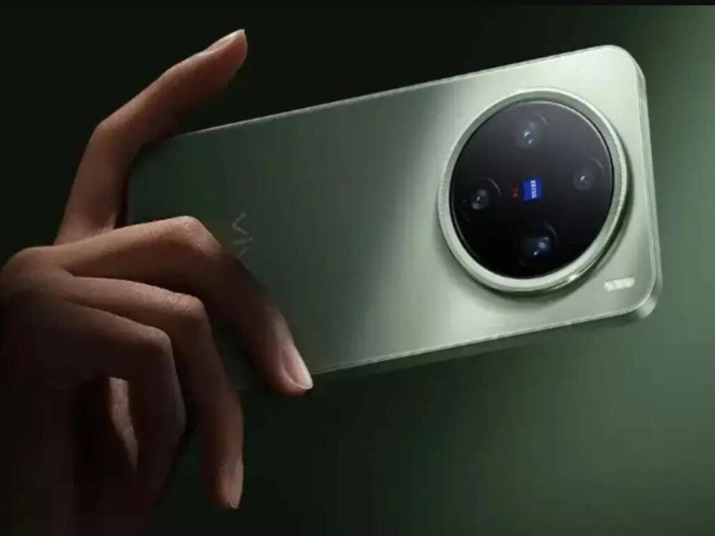 Vivo X300 Ultra, çift 200 MP kamera ile donatılan ilk telefon olacak