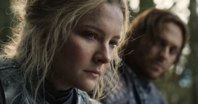 Güç Yüzükleri 3. Sezondan İlk Görüntü: Elendil'in Narsil ile Eğitimi