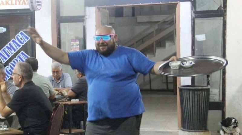 Instagram'ın Gündemindeki Çaycı: 'Serdar Ortaç'a Teşekkürler!' - Son Dakika Türkiye Haberleri