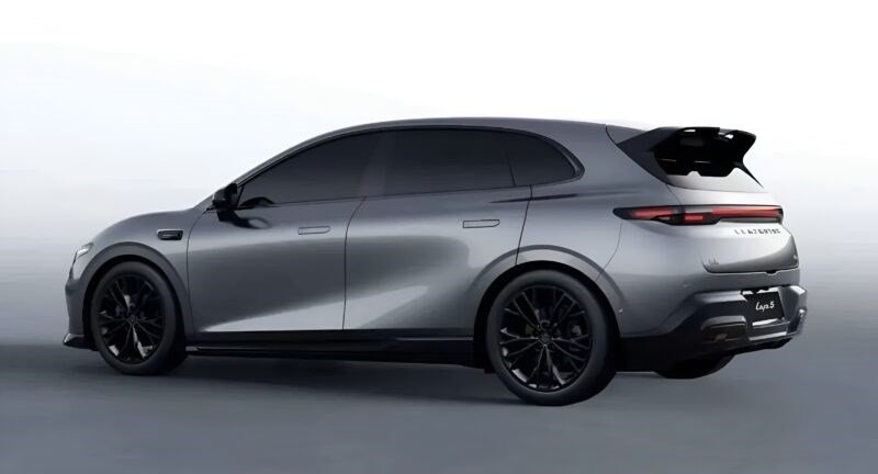 Çinli Leapmotor, ilk elektrikli hot hatch'i B05 Ultra'yı gösterdi